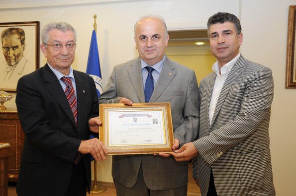 Rektör Baykal Onur Üyesi Oldu