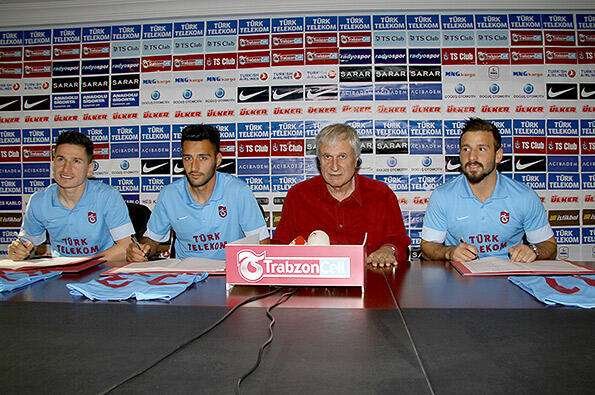 3 futbolcumuz sözleşme imzaladı