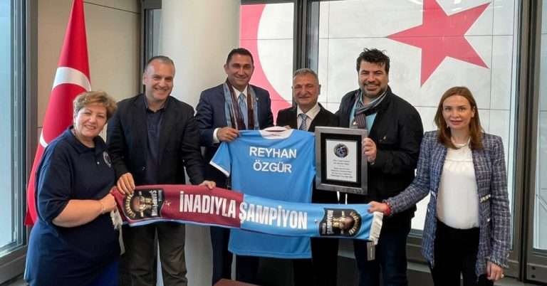 Trabzonspor USA’den T.C. New York Başkonsolosu Özgür’e Ziyaret